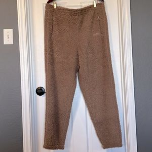 SKIMS Teddy Jogger - Tiger’s Eye NWT